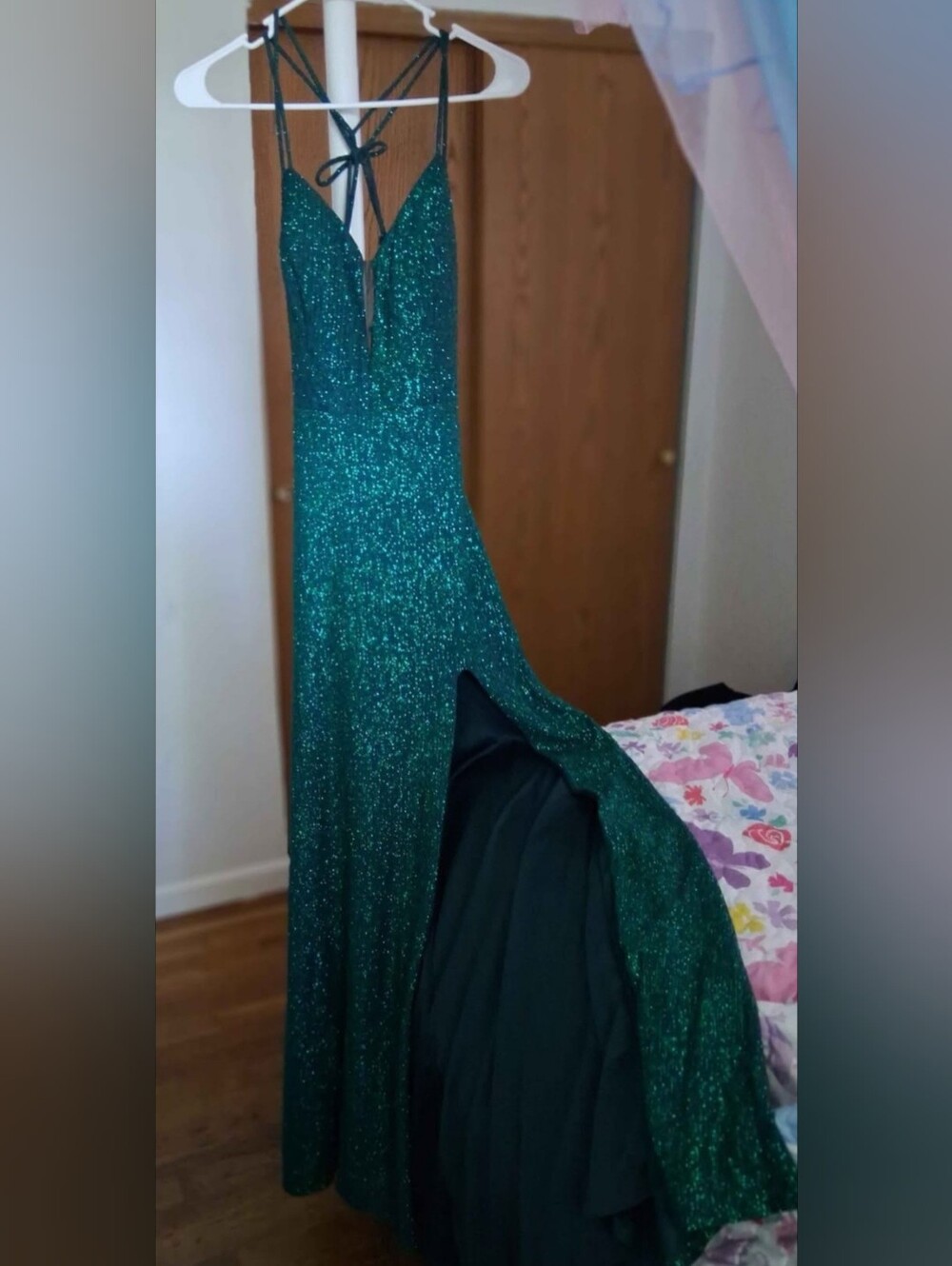 Green Glitter V-Neck Prom Dress
